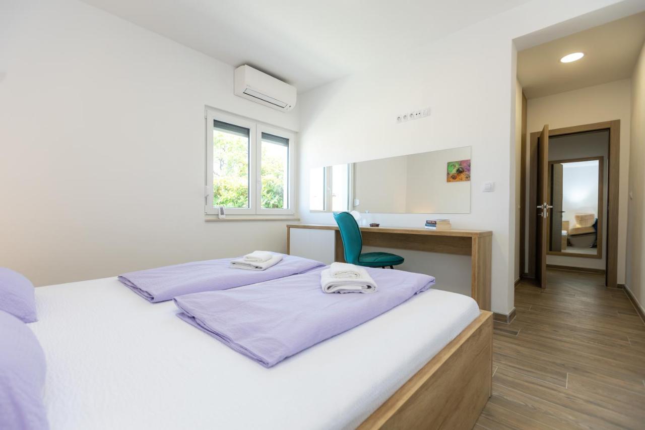 Apartments Maris Sveti Filip i Jakov Buitenkant foto